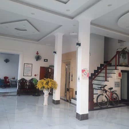 Nha Nghi Trung Hau Hotel Mong Cai Екстериор снимка