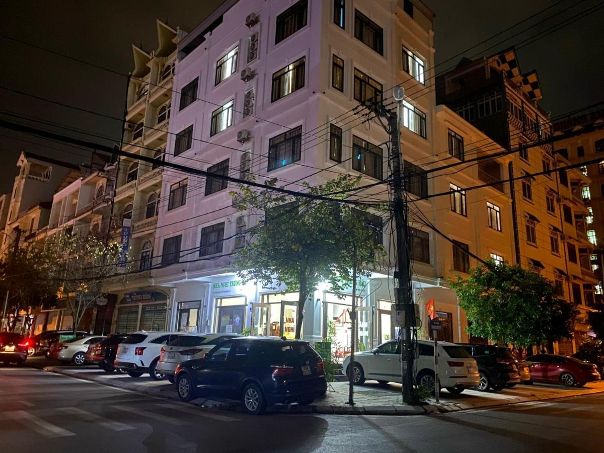 Nha Nghi Trung Hau Hotel Mong Cai Екстериор снимка